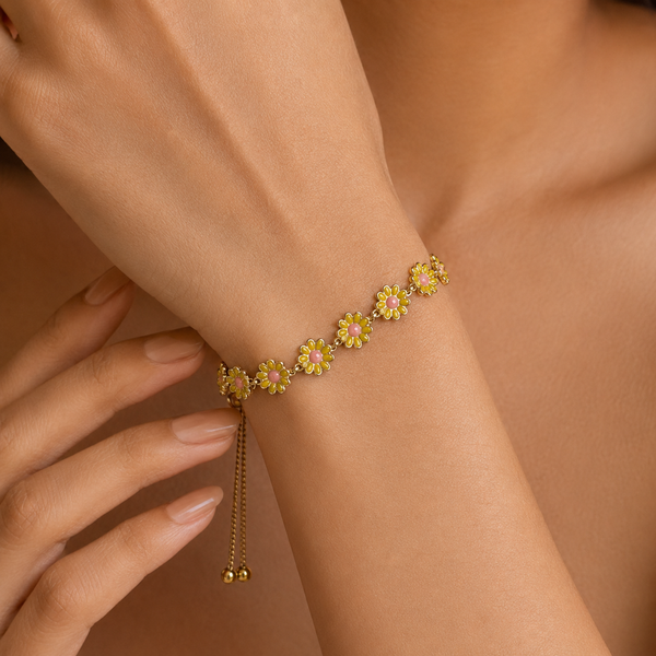 Vervit Gold Daisy Flower Adjustable Bracelet for Women – 18K Gold Plated 316L Stainless Steel