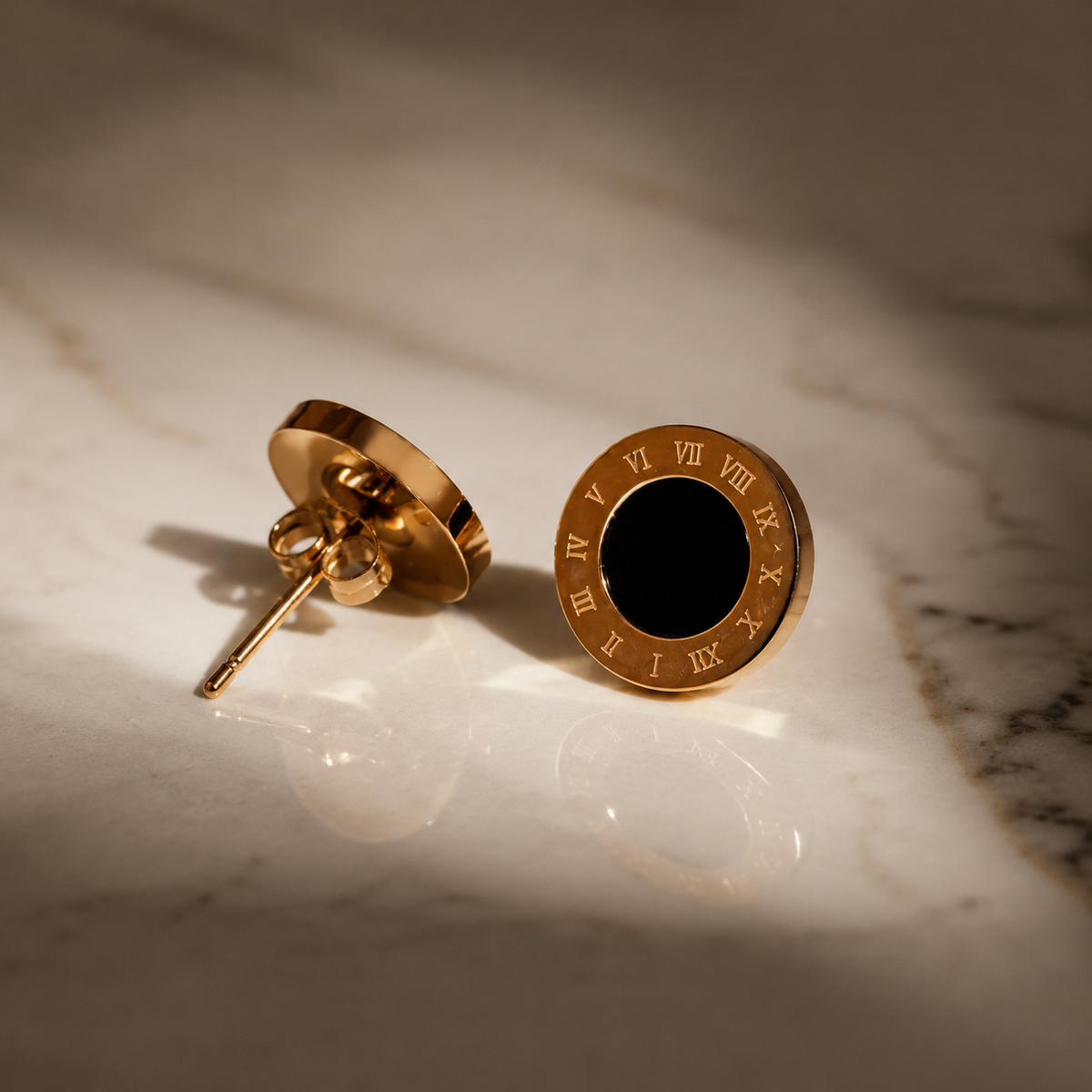 Vervit Aurelia Roman Gold-Tone Black Stud Earrings