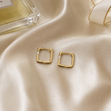 Vervit Gold Mini Hoop Earrings for Women – 18K Gold-Plated 316L Stainless Steel