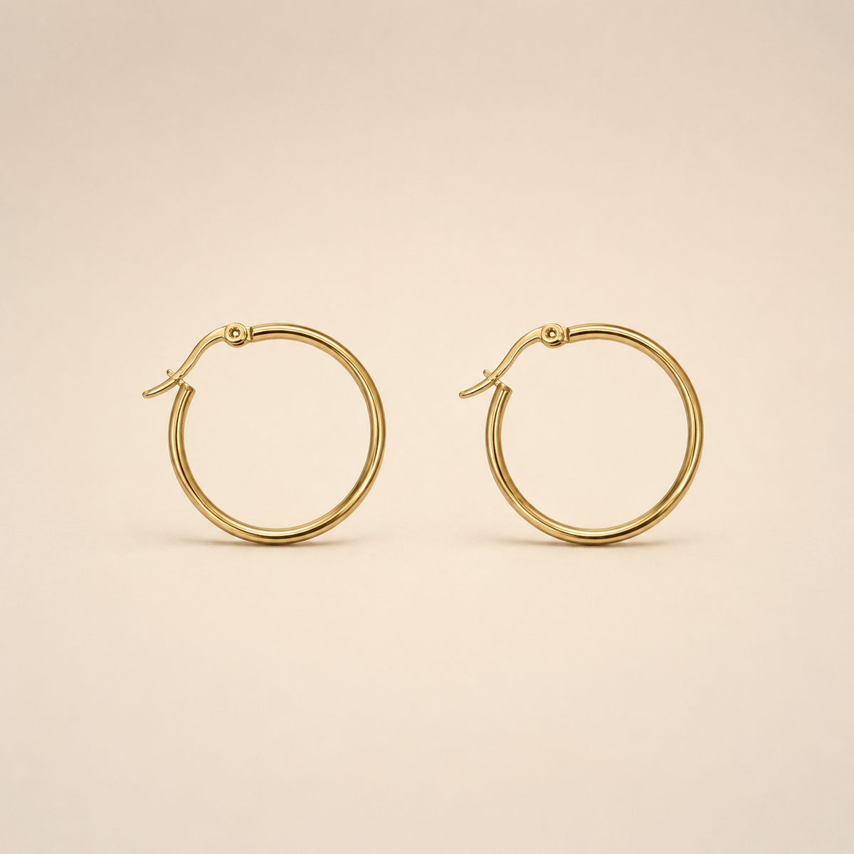 Vervit Gold Classic Hoop Earrings for Women – 18K Gold-Plated 316L Stainless Steel